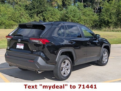 2025 Toyota RAV4 XLE