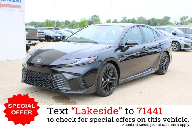 2025 Toyota Camry SE