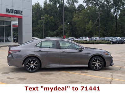 2024 Toyota Camry SE