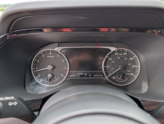 2025 Nissan Pathfinder SV