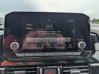 2025 Nissan Pathfinder SV
