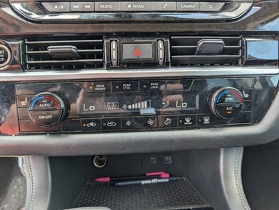 2024 Nissan Pathfinder SV