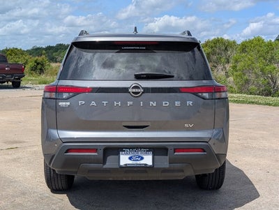 2024 Nissan Pathfinder SV