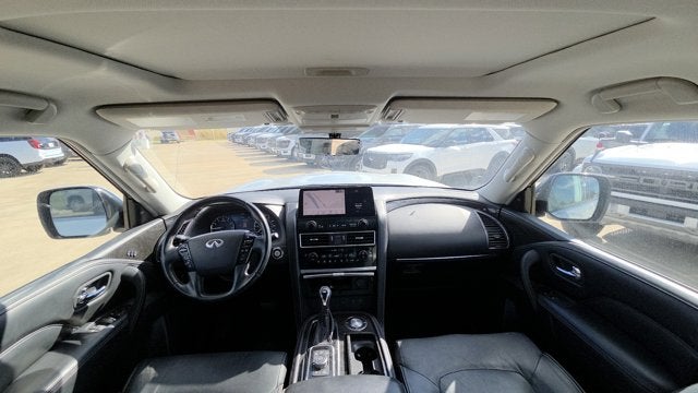 2022 INFINITI QX80 LUXE