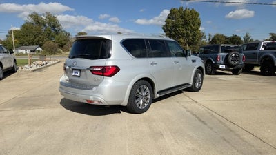 2022 INFINITI QX80 LUXE