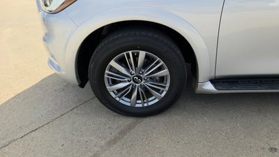 2022 INFINITI QX80 LUXE