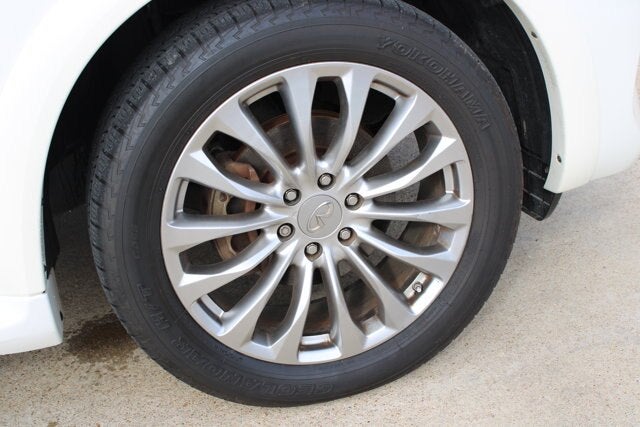 2016 INFINITI QX80 Base