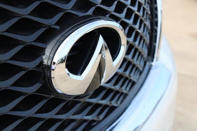 2016 INFINITI QX80 Base