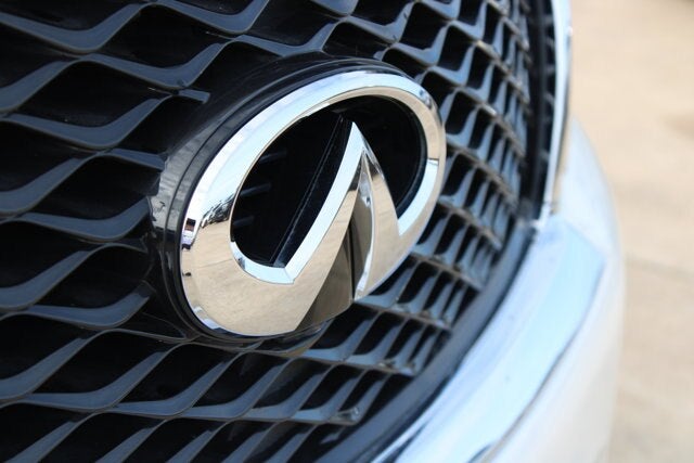 2016 INFINITI QX80 Base