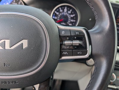 2023 Kia Carnival LX