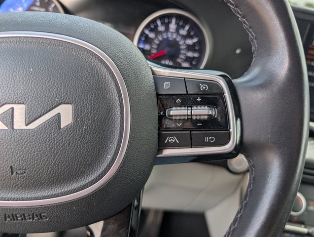 2023 Kia Carnival LX