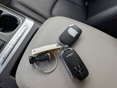 2023 Kia Carnival LX